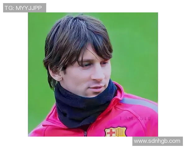 全球足球巨星风采展示:从梅西到C罗,足坛传奇的巅峰瞬间 全球足球巨星风采展示:从梅西到C罗,足坛传奇的巅峰瞬间