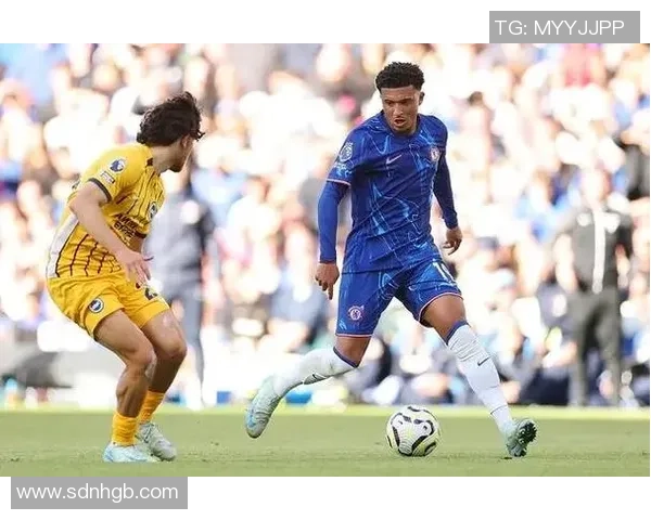 国外男足球星领衔全球足球盛宴 聚焦他们的卓越表现与传奇成就