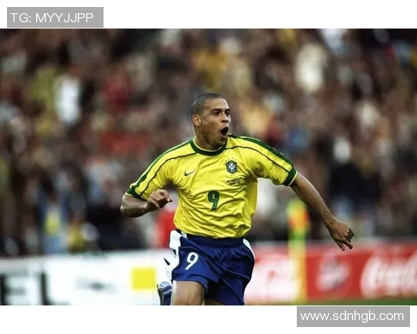 四大足球球星是谁 全球足坛传奇人物与时代象征解析