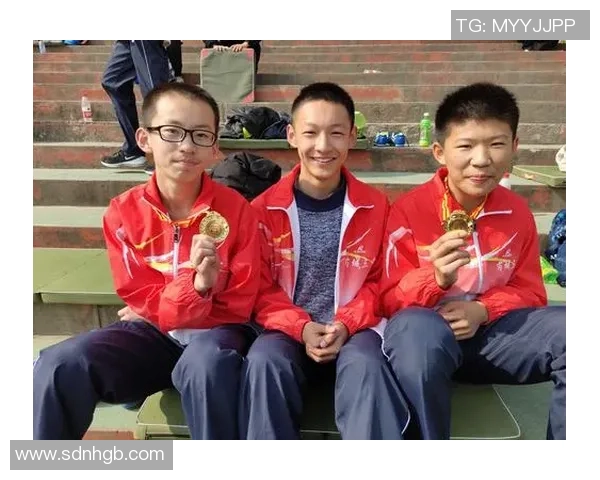 当红小鲜肉化身绿茵新星引爆赛场青春与激情