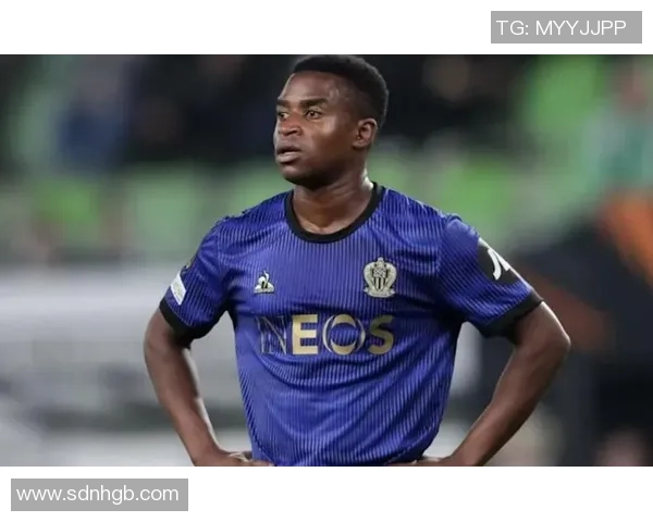 足球场上的菜鸟球星盘点那些技术不佳的明星球员